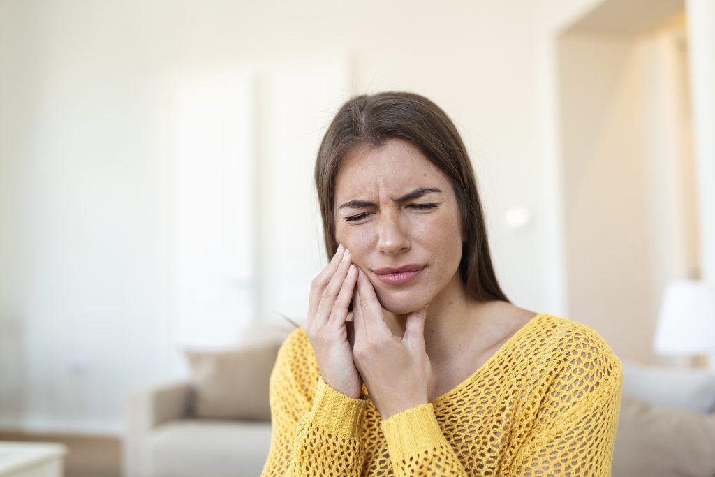 Gum Disease in Walkerton: Early Signs, Causes & Prevention